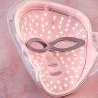 Detalle interior de los LEDs de la mascarilla